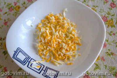 Чебуреки с яйцом и капустой кале